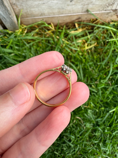 Vintage 18ct yellow gold 0.25ct round brilliant cut diamond solitaire ring