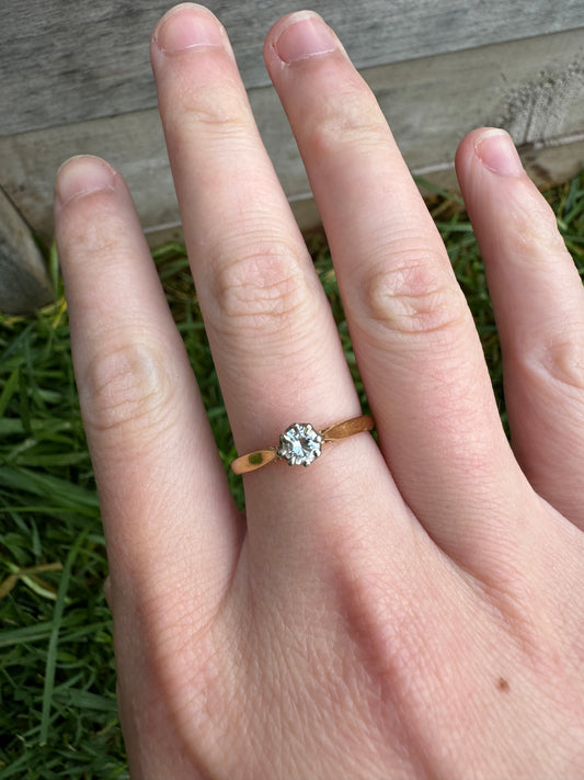 Vintage 18ct yellow gold 0.25ct round brilliant cut diamond solitaire ring