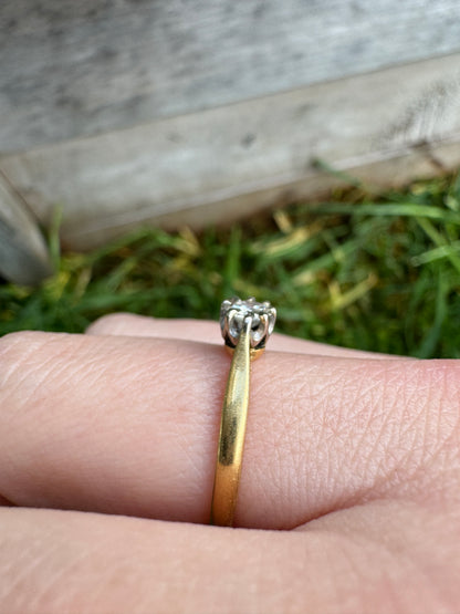 Vintage 18ct yellow gold 0.25ct round brilliant cut diamond solitaire ring