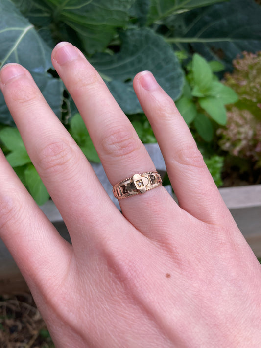 Antique Edwardian 9ct rose gold 'Mizpah' rose cut diamond flower ring