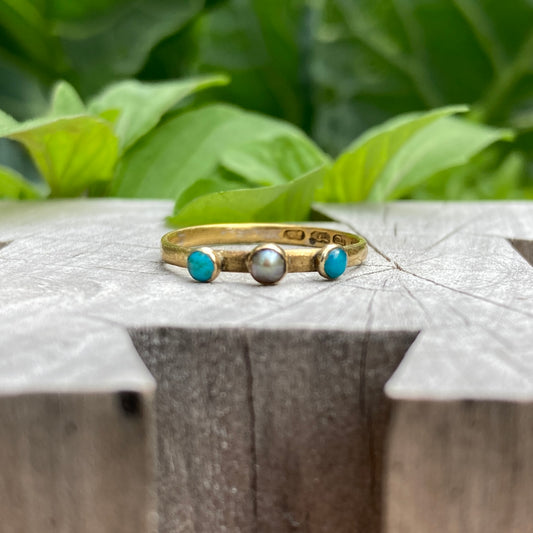 Antique Regency 18ct yellow gold over silver turquoise cabochon and pearl ring