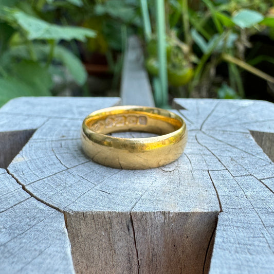 Antique 22ct yellow gold band, 5mm wide