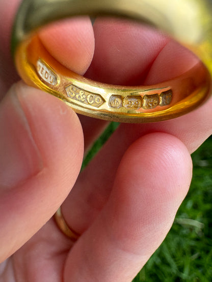 Antique 22ct yellow gold band, 5mm wide