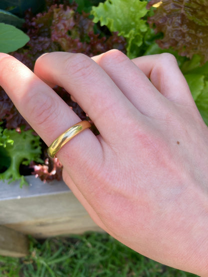 Vintage 22ct yellow gold donut band, 4mm wide