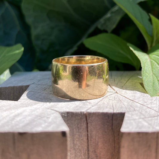 Vintage 9ct yellow gold cigar band, 11.95mm wide