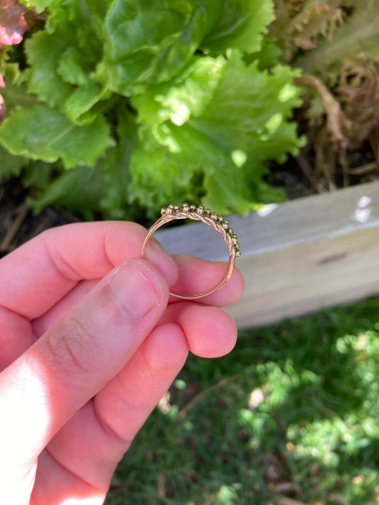 Vintage 9ct yellow gold keeper ring
