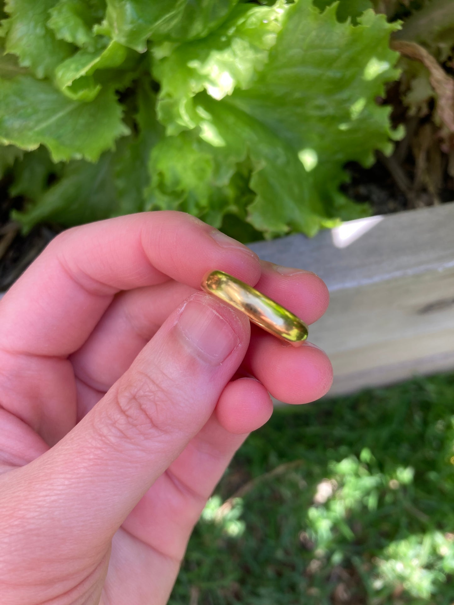 Vintage 22ct yellow gold band, 3.6mm wide