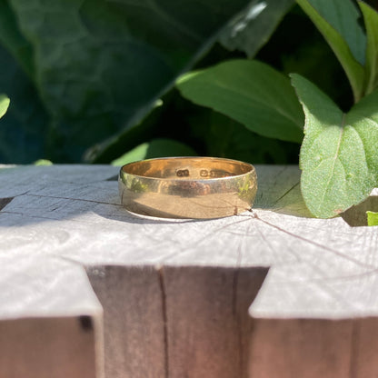 Vintage 9ct yellow gold band, 5.1mm wide