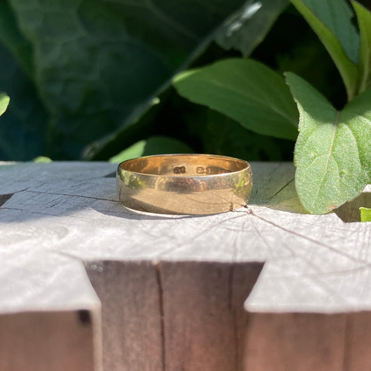 Vintage 9ct yellow gold band, 5.1mm wide