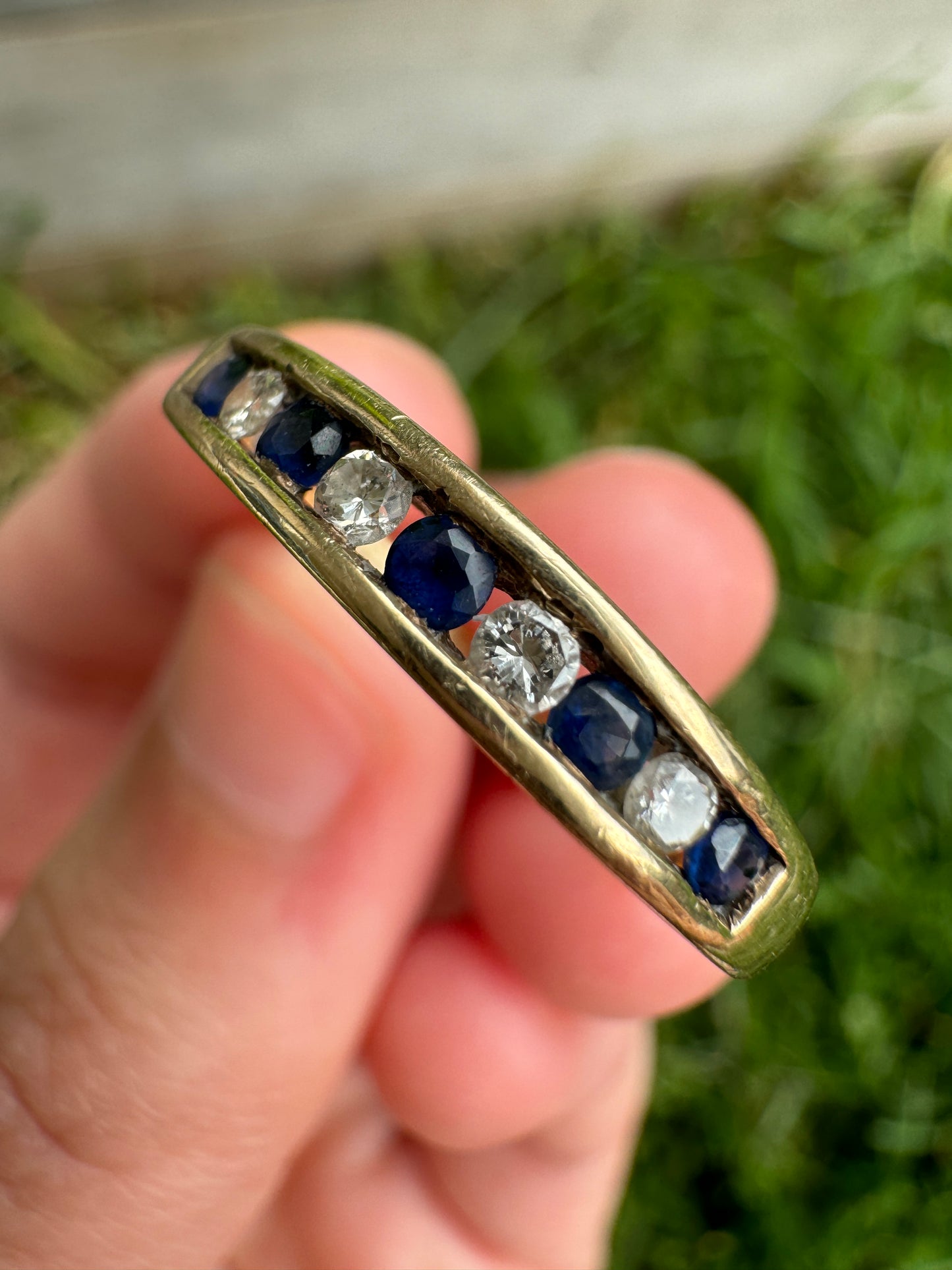 Vintage 9ct yellow gold blue spinel and diamond half hoop ring