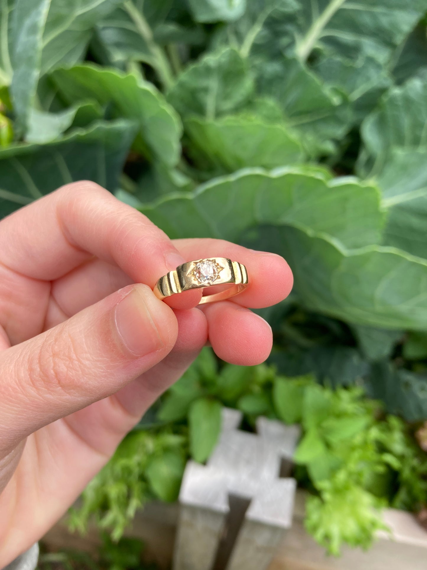 Antique Victorian 18ct yellow gold starset 0.25ct old mine cut diamond solitaire ring