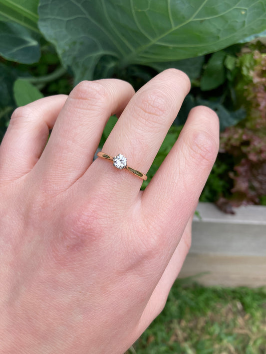 Vintage 18ct yellow gold 0.25ct old mine cut diamond solitaire ring