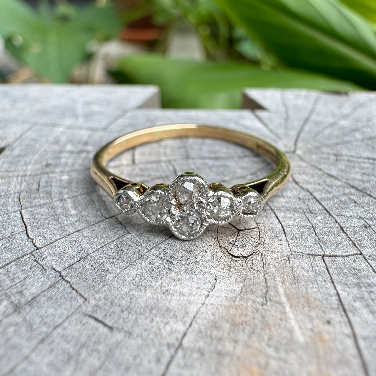 Vintage 18ct yellow gold six stone old cut diamond ring