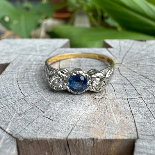 Vintage 18ct yellow gold and platinum 0.25ct sapphire and 0.25ct TCW diamond ring