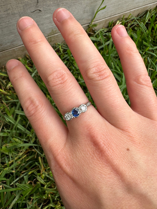 Vintage 18ct yellow gold and platinum 0.25ct sapphire and 0.25ct TCW diamond ring
