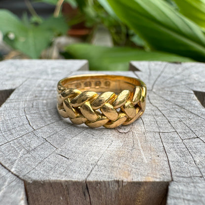 Antique 18ct yellow gold keeper ring