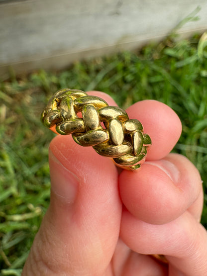 Antique 18ct yellow gold keeper ring