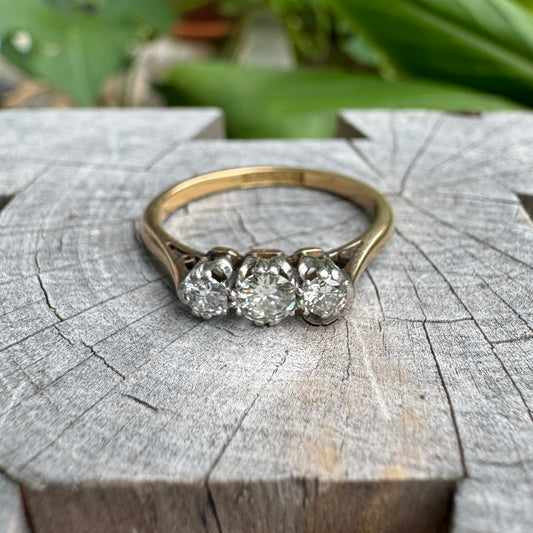 Vintage 18ct yellow gold and platinum 0.3ct TCW three stone claw set diamond ring