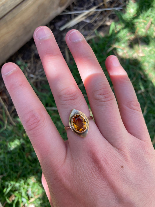 Vintage 9ct yellow gold marquise plaque faceted citrine ring