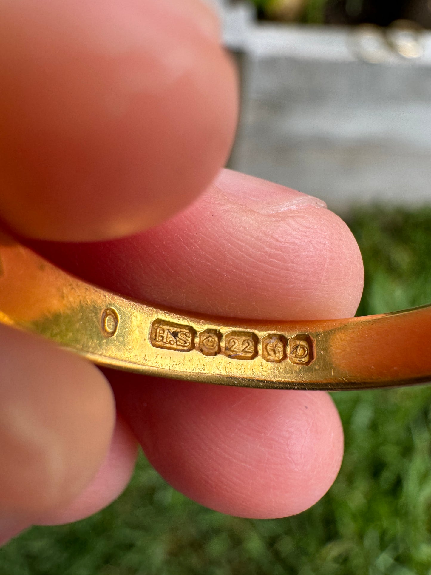 Vintage 22ct yellow gold band, 3mm wide