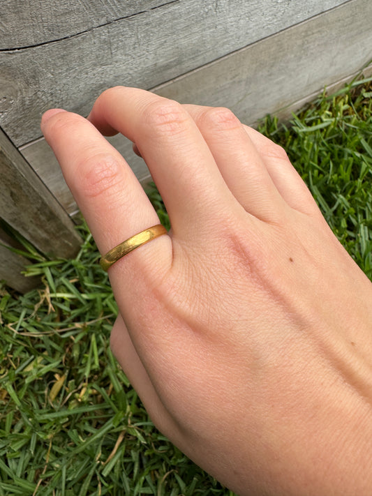 Vintage 22ct yellow gold band, 3mm wide