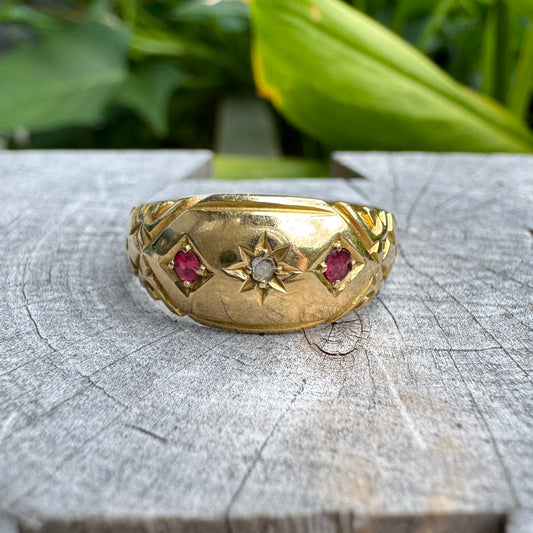 Antique Edwardian 18ct yellow gold garnet and rose cut diamond gypsy ring