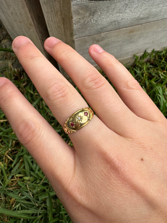 Antique Edwardian 18ct yellow gold garnet and rose cut diamond gypsy ring
