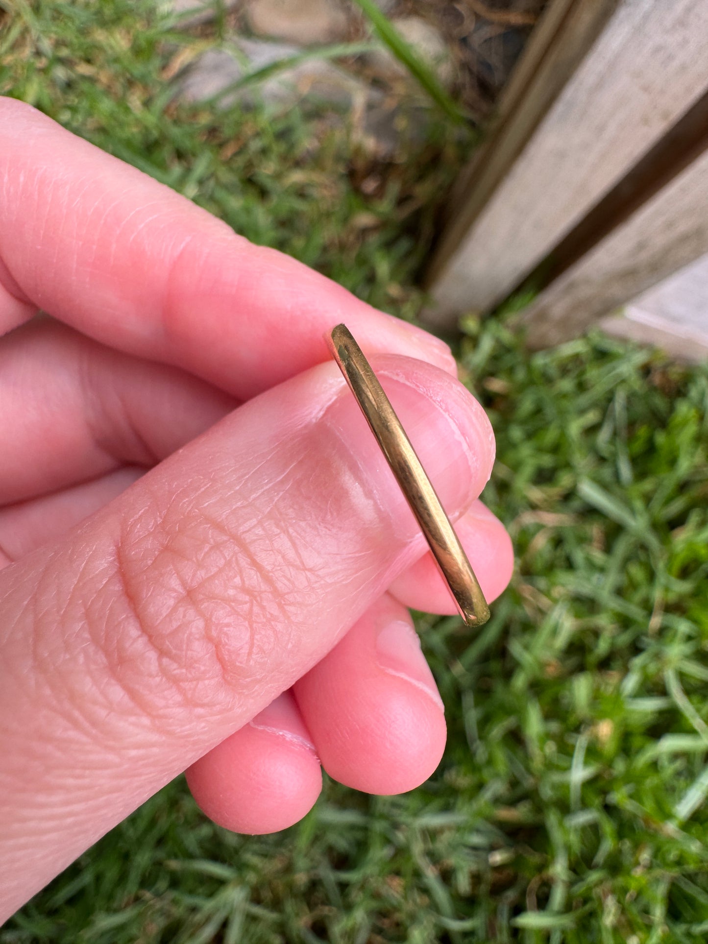 Vintage 22ct yellow gold band, 1.5mm wide