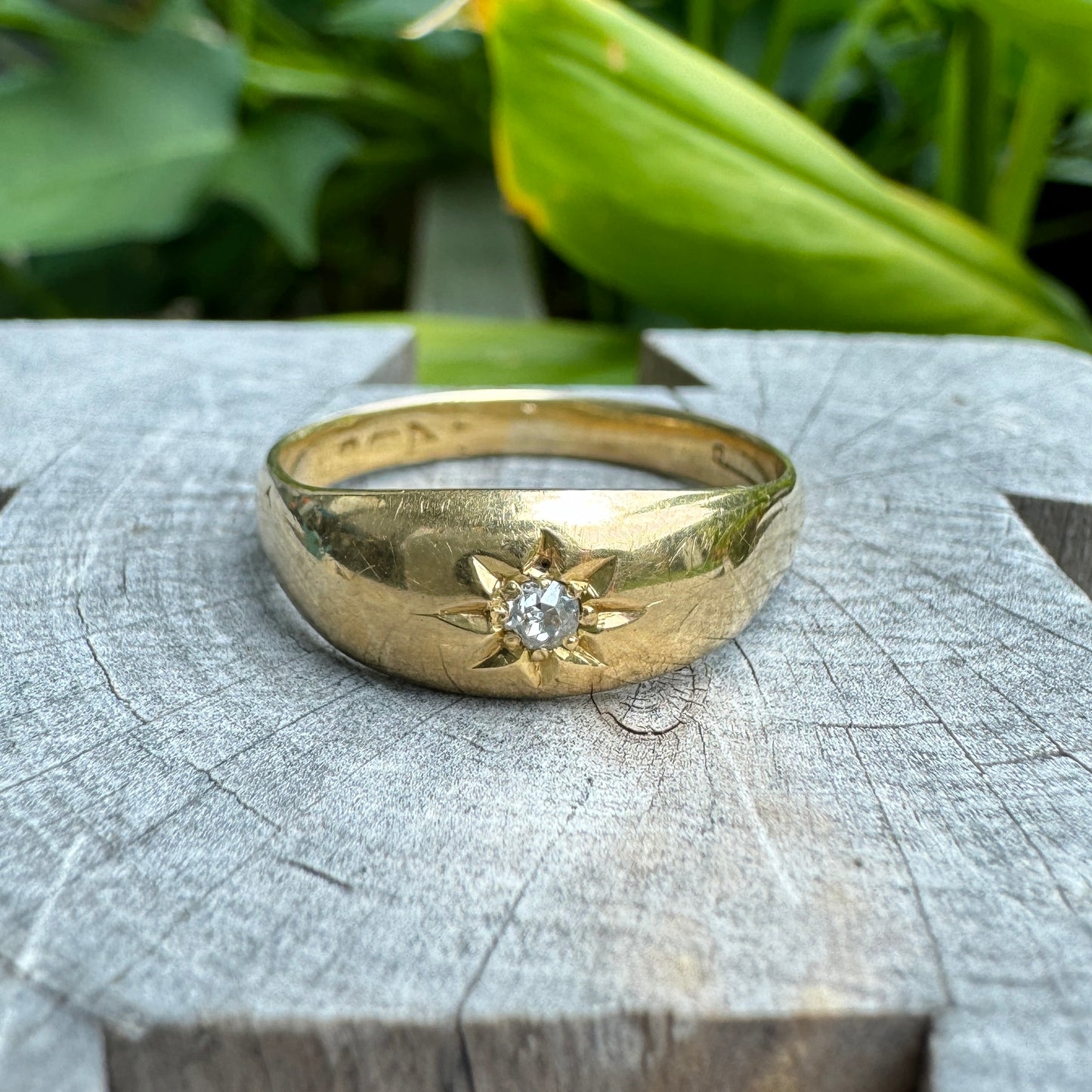 Vintage 18ct yellow gold old cut diamond starset gypsy ring