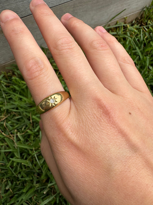 Vintage 18ct yellow gold old cut diamond starset gypsy ring