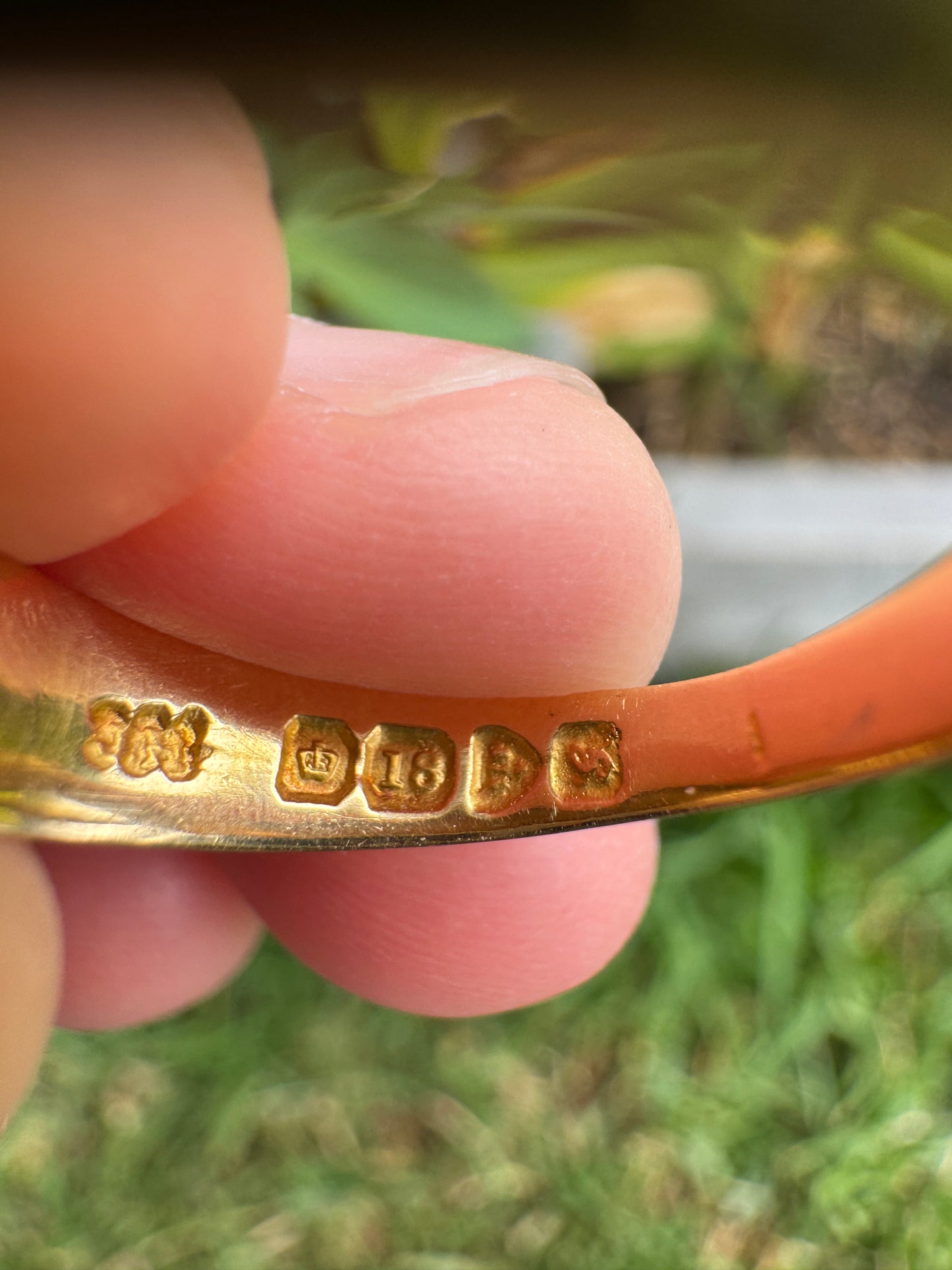 Antique 18ct yellow gold single cut diamond starset gypsy ring