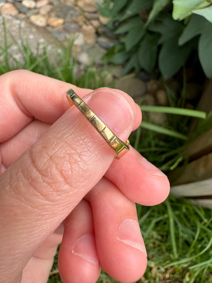 Vintage 18ct yellow gold bloodstone shield signet ring