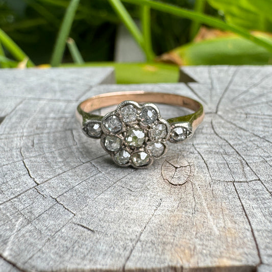 Vintage 9ct rosy yellow gold 0.3ct TCW old mine cut diamond daisy ring