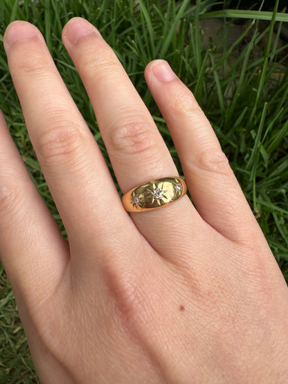 Antique 18ct yellow gold three stone old mine cut and rose cut diamond starset gypsy ring
