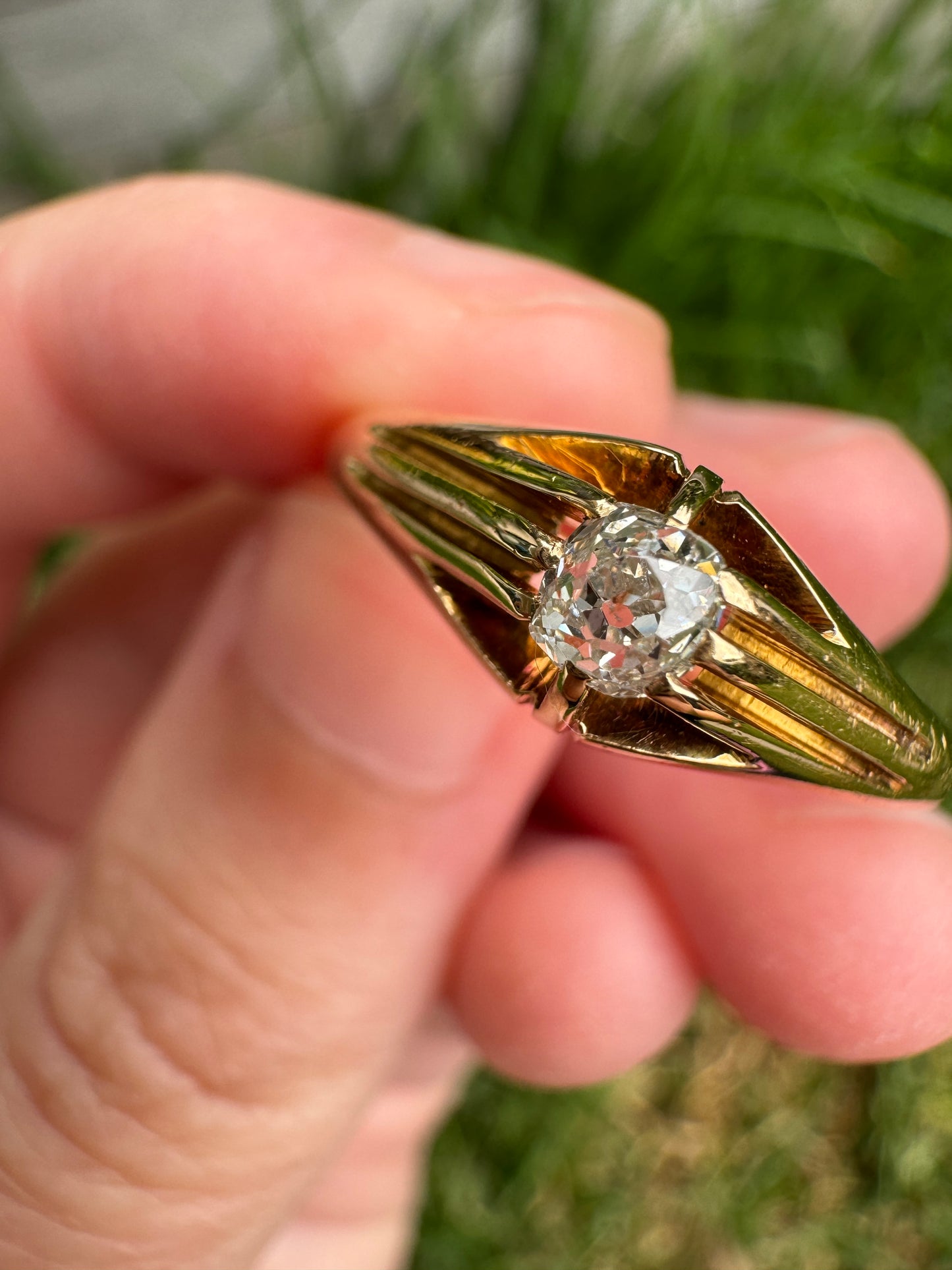 Vintage 18ct yellow gold 0.2ct old mine cut diamond belcher ring