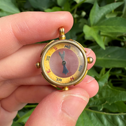 Antique 9ct yellow gold compass pendant