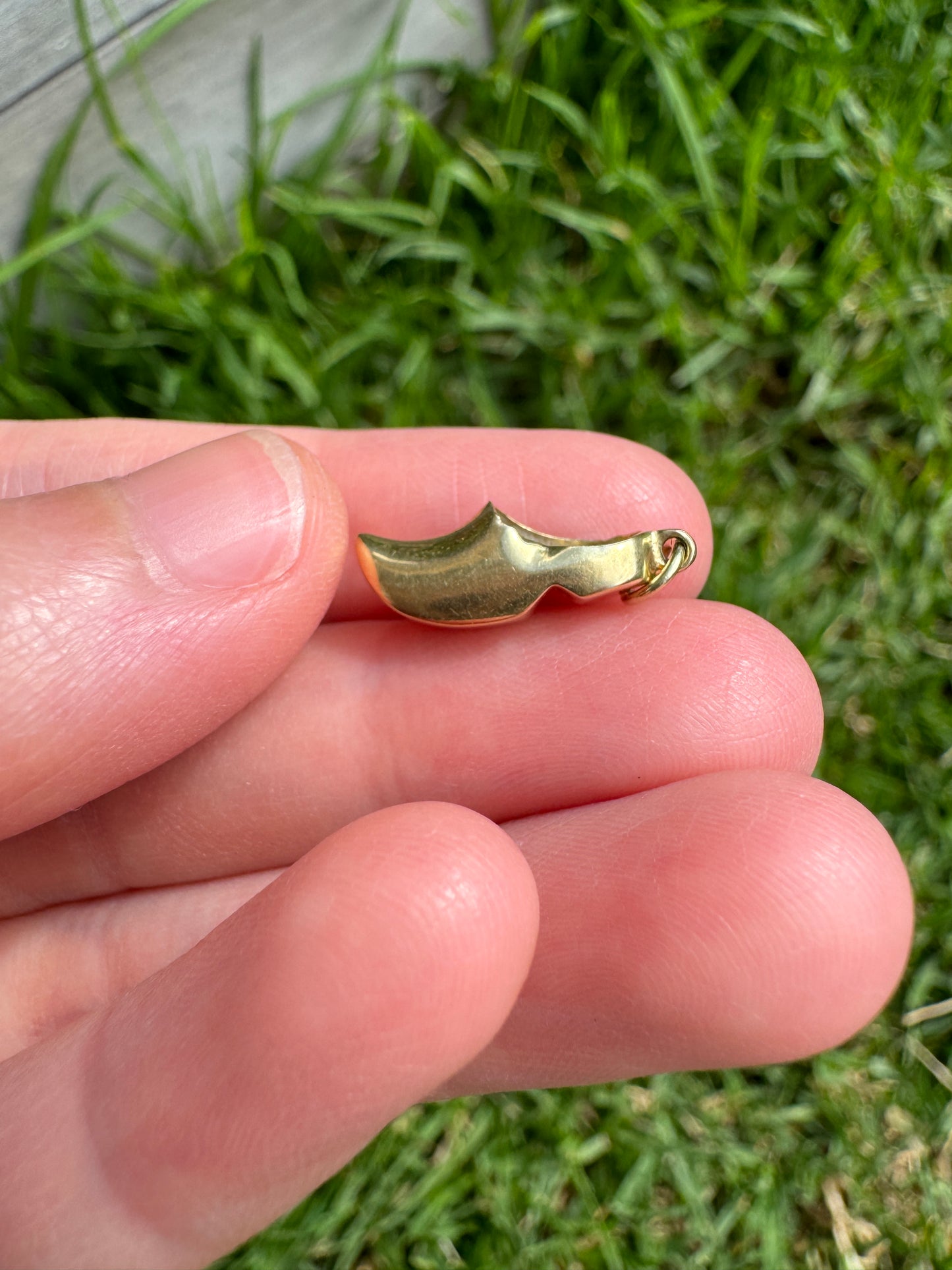 Vintage 14ct yellow gold clog charm