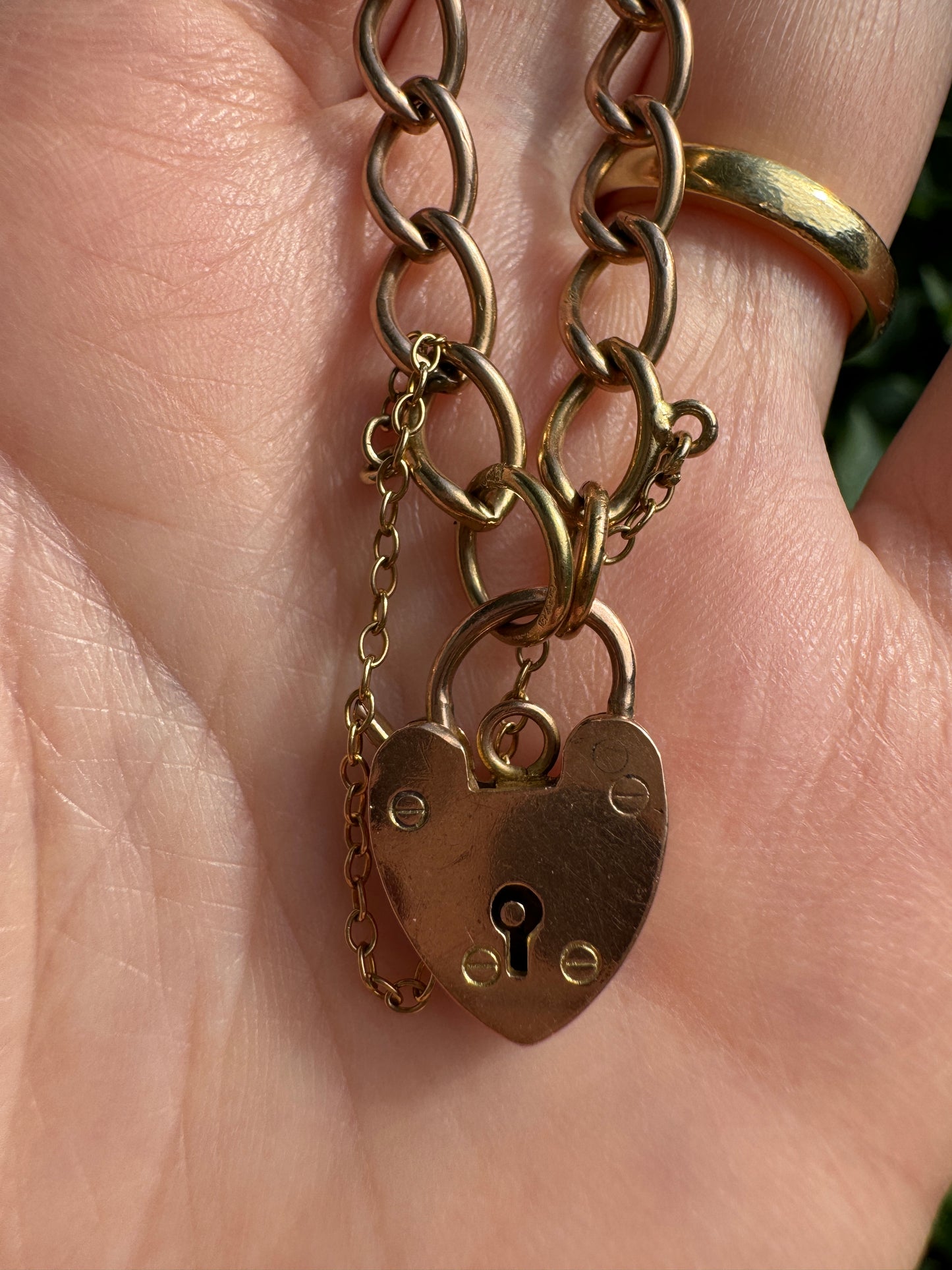 Vintage 9ct rosy yellow gold curb link bracelet with heart padlock clasp, 15cm / 5.9 inches long