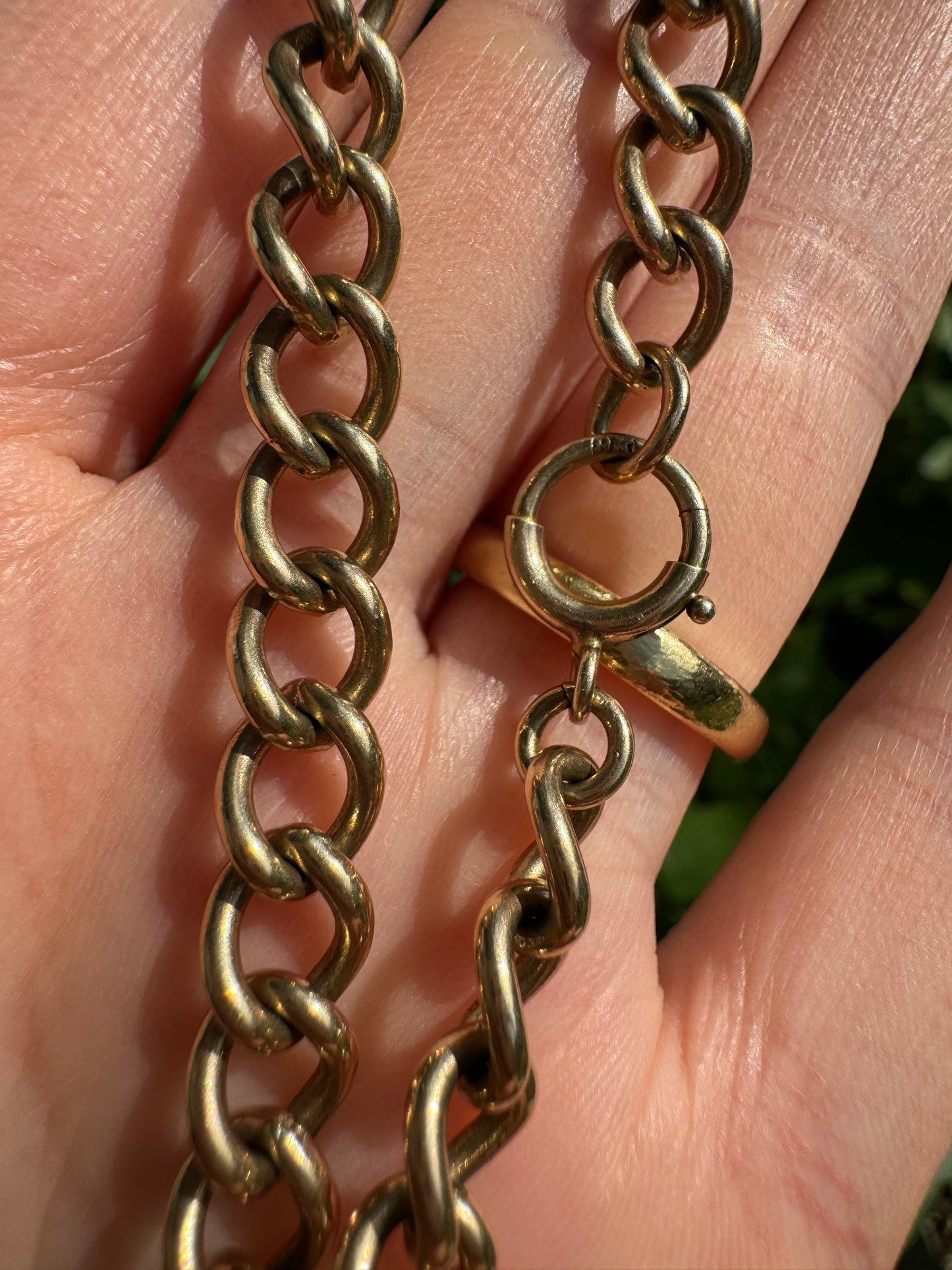 Vintage 9ct yellow gold curb link bracelet with bolt clasp, 20cm / 7.9 inches