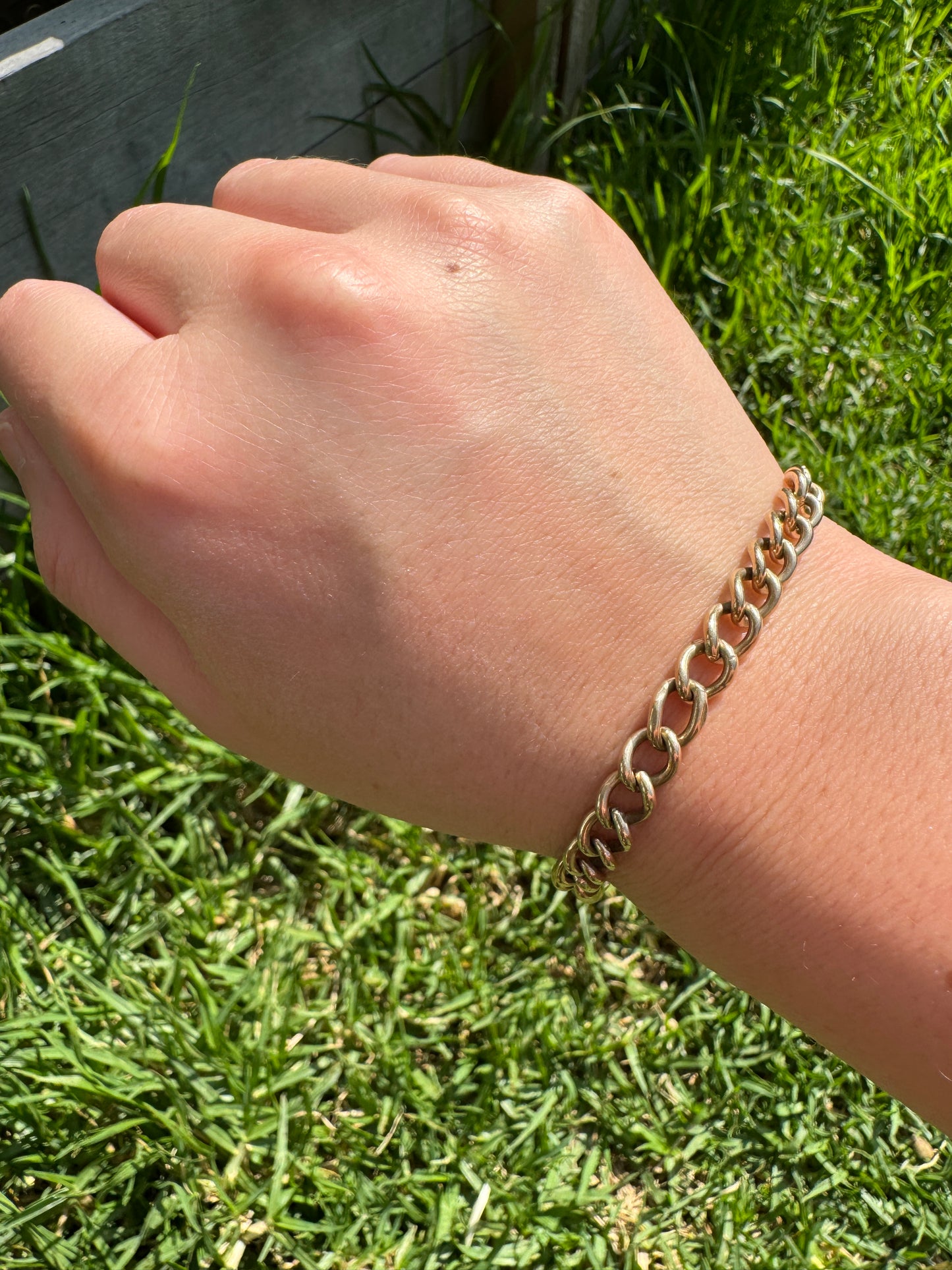 Vintage 9ct yellow gold curb link bracelet with bolt clasp, 20cm / 7.9 inches
