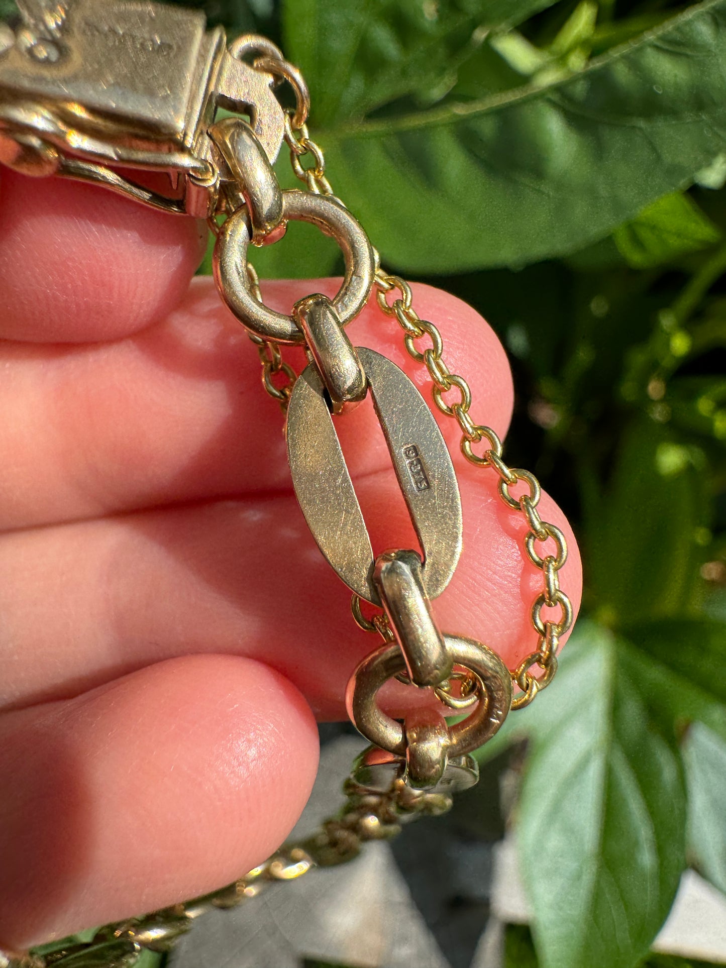 Vintage 9ct yellow gold fancy link bracelet with box and tongue fastener and safety chain, 17cm / 6.7 inches long