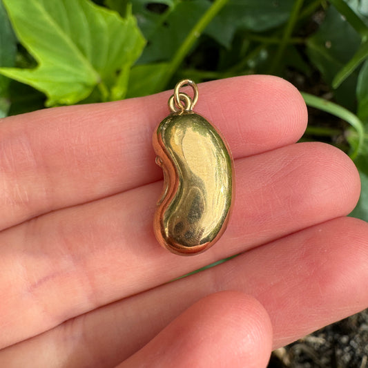 Vintage 9ct yellow gold lucky bean charm (1965)