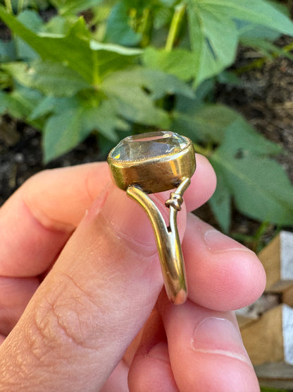 Antique 18ct yellow gold faceted aquamarine ring
