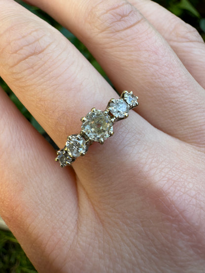 Vintage 18ct yellow gold five stone 1ct TCW diamond ring with light yellow diamond centre