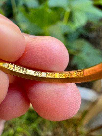 Vintage 22ct yellow gold band, 2mm wide