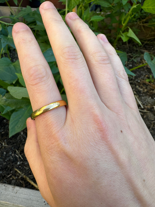 Antique 22ct yellow gold band, 3mm wide