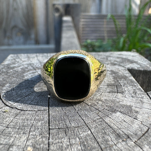 Vintage 9ct yellow gold onyx signet ring