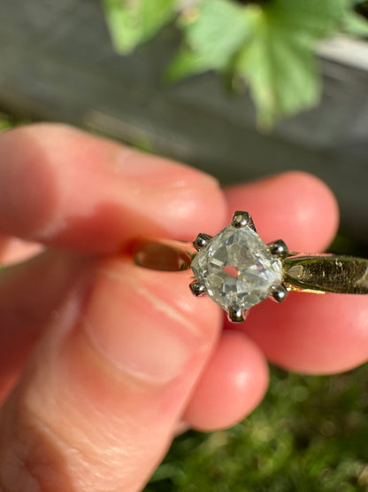 Vintage 18ct yellow gold and platinum claw set 0.25ct old mine cut diamond solitaire ring