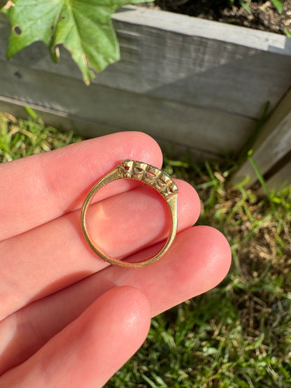Vintage 18ct yellow gold and platinum five stone 0.25ct TCW bezel set single cut diamond ring
