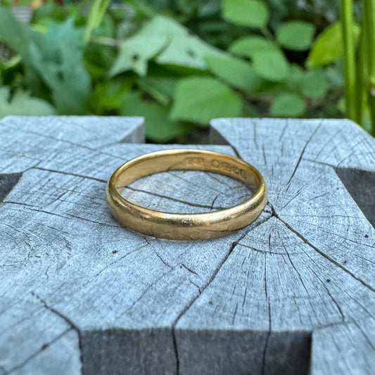 Vintage 22ct yellow gold band, 3mm wide, size O/7